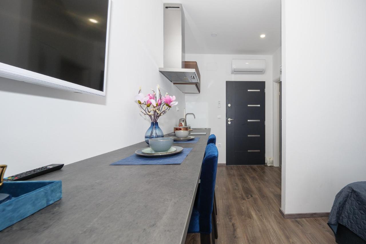 Arena Delight Studio Apartments Pula Buitenkant foto